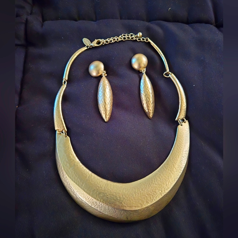 Buffed Gold Necklace and Clip On Earring Set